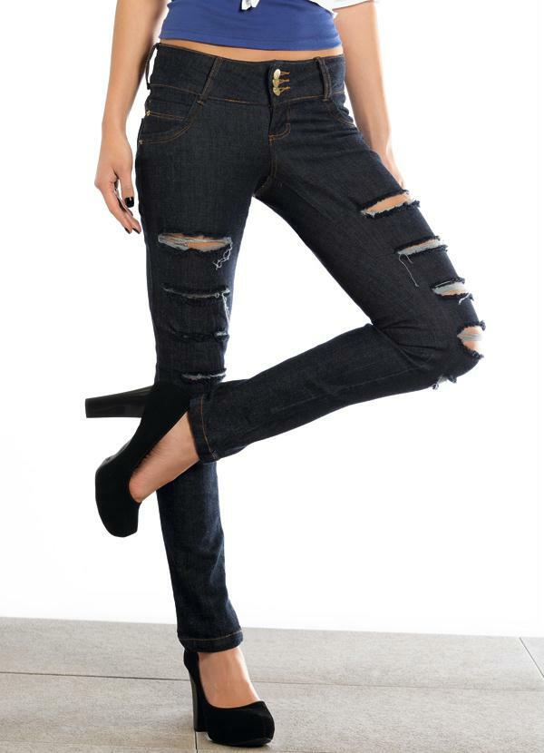 calça jeans skinny destroyed