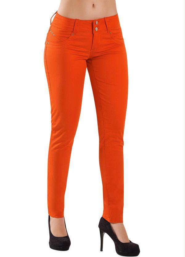 calça jeans laranja feminina
