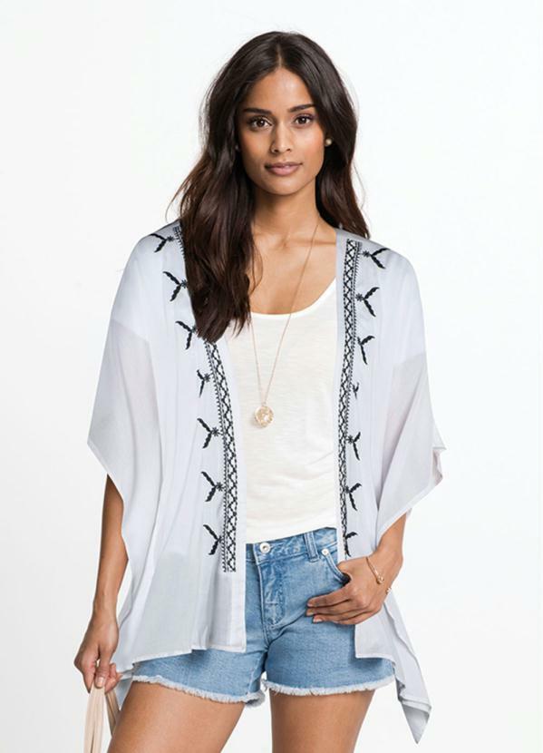 Kimono com Abertura Bordada (Branco) Kimono com Abertura Bordada (Branco)