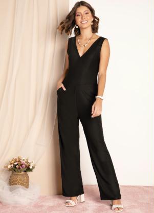 Macac�o (Preto) com Decote V e Bolsos