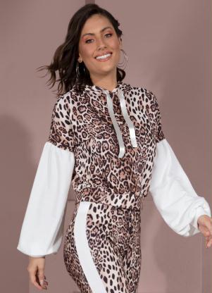 Casaco (Off White e On�a) com Capuz