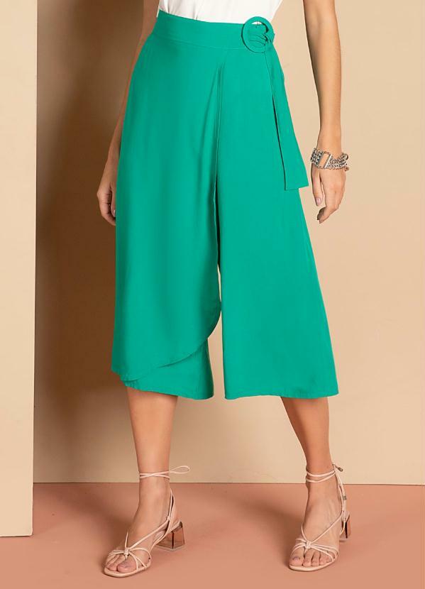 Pantacourt (Verde) com Sobreposição Assimétrica Pantacourt (Verde) com Sobreposição Assimétrica