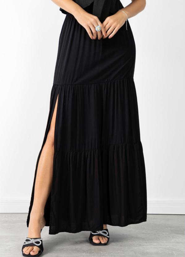 Saia (Preta) em Viscose Plana com Fenda