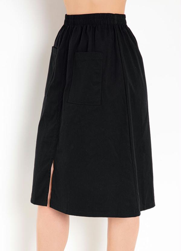 Saia (Preta) em Sarja com Fenda Saia (Preta) em Sarja com Fenda