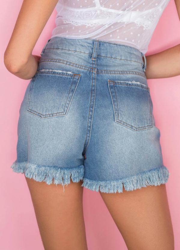 short jeans feio