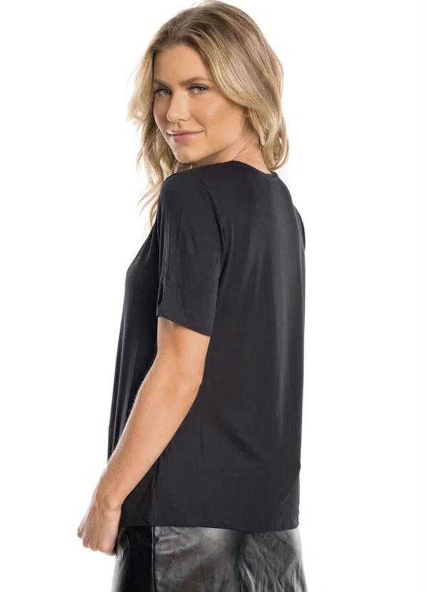 blusa preta manga curta feminina