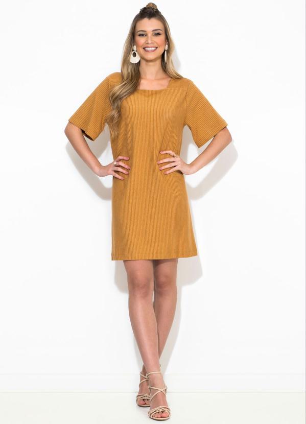 vestido de linho listrado curto