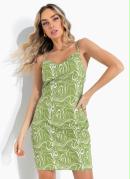 Vestido Efeito L�quido Verde com Decote Degag�