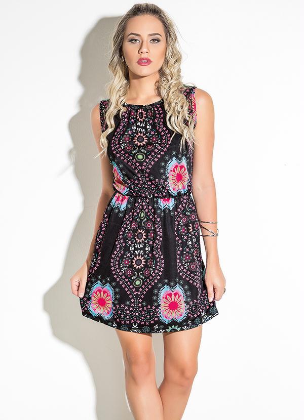 vestido franzido no decote