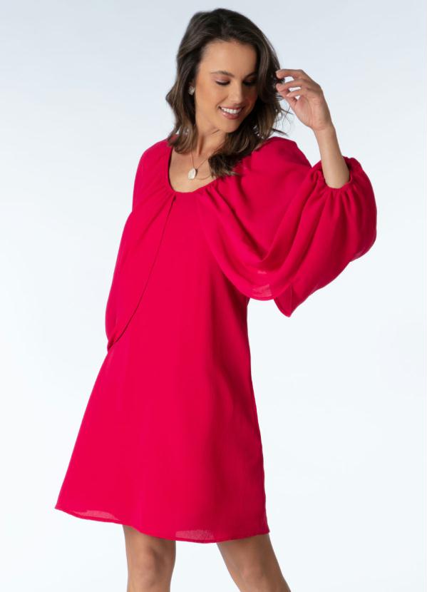 Vestido (Pink) com Mangas Amplas Sobrepostas Vestido (Pink) com Mangas Amplas Sobrepostas