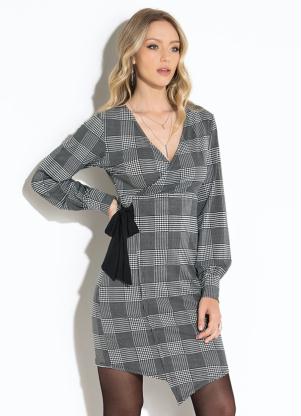 Vestido (Xadrez) com Amarração e Manga Longa Vestido (Xadrez) com Amarração e Manga Longa