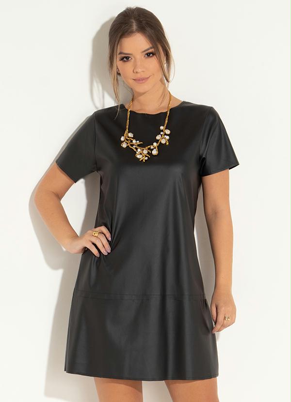 vestido curto e preto