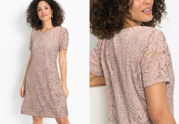 Vestido em Renda Decote Redondo Ros�