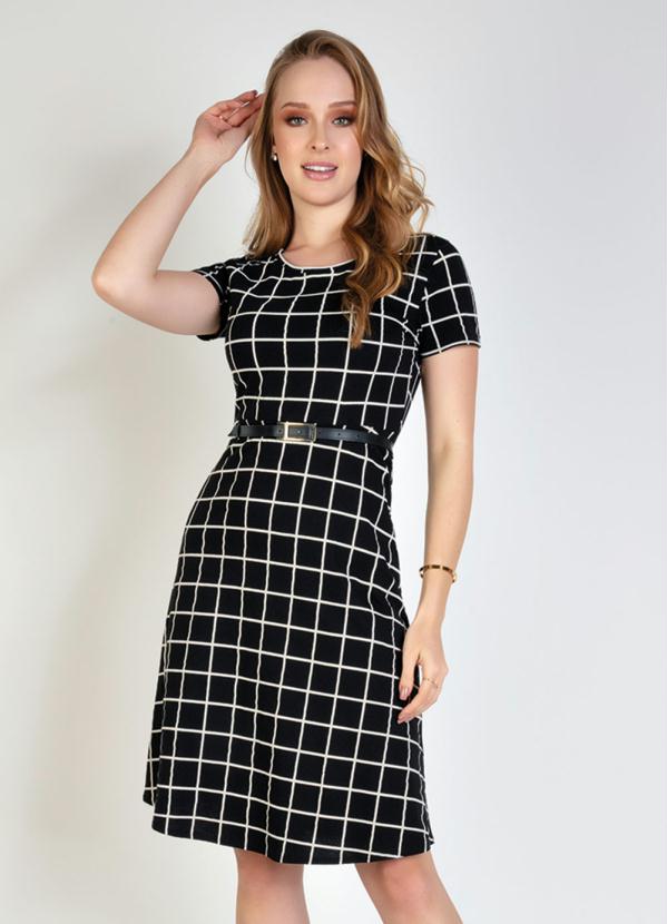 vestido xadrez grid