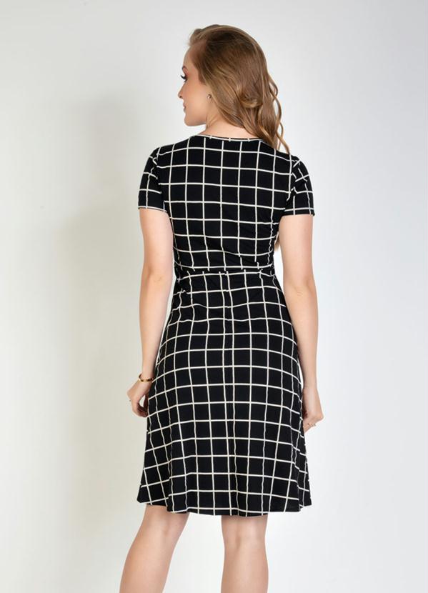 vestido xadrez grid