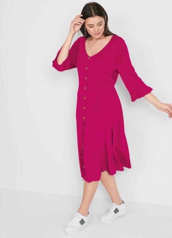 vestido midi com botoes frontais