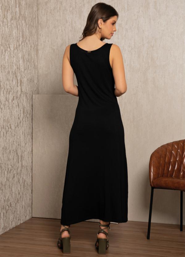 vestido preto midi com manga