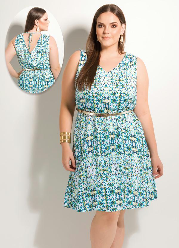 vestido plus size com cinto