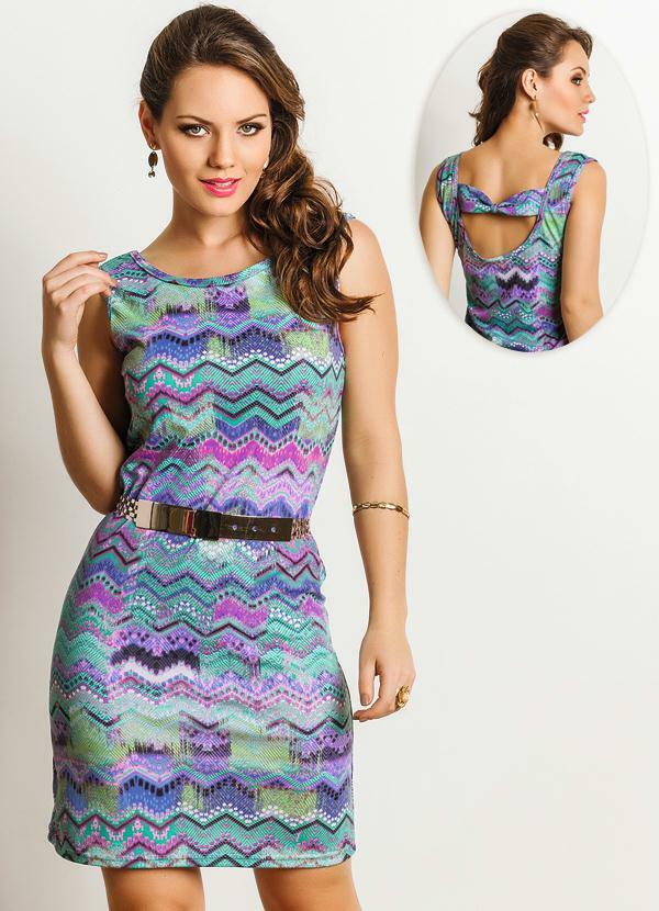 vestidos com decote nas costas e na frente
