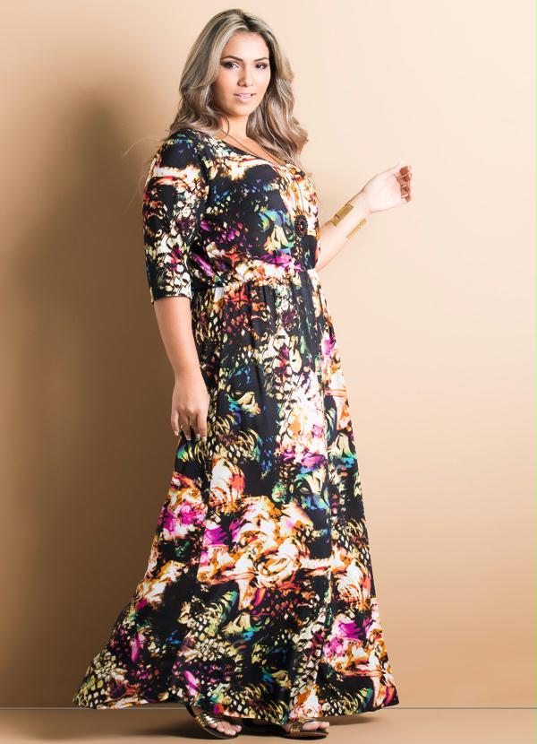 vestido longo plus size com manga