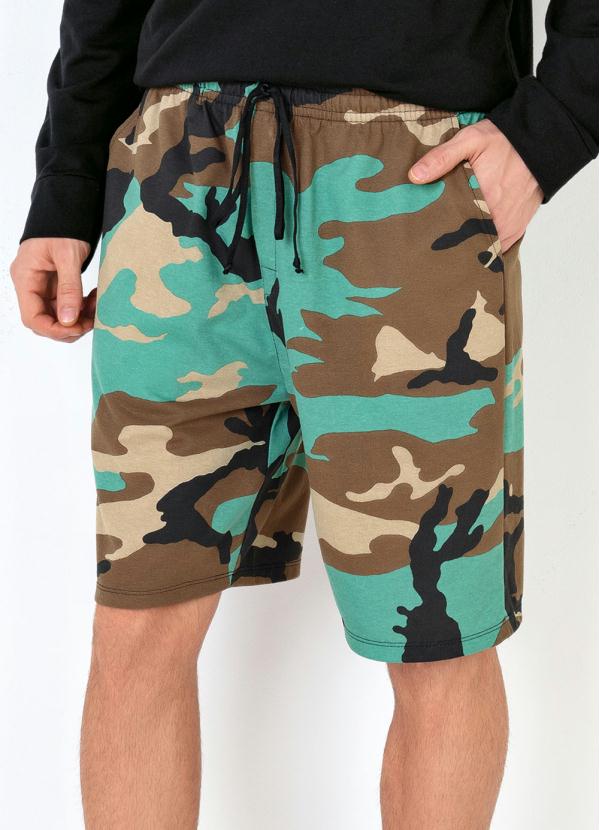 Bermuda B�sica Camuflada (Verde e Marrom)