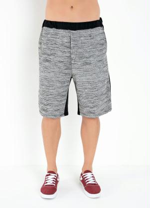 Bermuda (Preta e Mescla) com Bolsos Funcionais Bermuda (Preta e Mescla) com Bolsos Funcionais