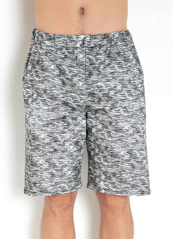 Bermuda (Rajada Preta) com Bolsos Bermuda (Rajada Preta) com Bolsos