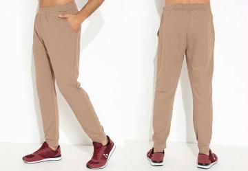 Cal�a Marrom Claro com Bolsos Funcionais