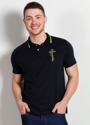 Camisa Polo com Bordado (Preta) e Bot�es