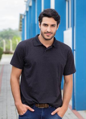 Camisa Polo Preta com Estampa de (Po�)