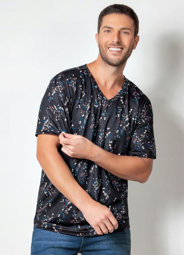 Camiseta Actual (Floral Preta) com Decote V
