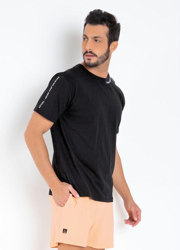 Camiseta Actual (Preta) com Mangas Curtas
