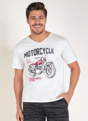 Camiseta (Branca) com Decote V e Estampa Frontal