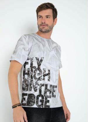 Camiseta (Branca) com Estampa Localizada