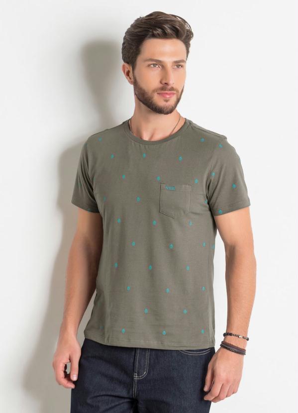 Camiseta com Bolso (Marrom) e Estampa �tnica Azul