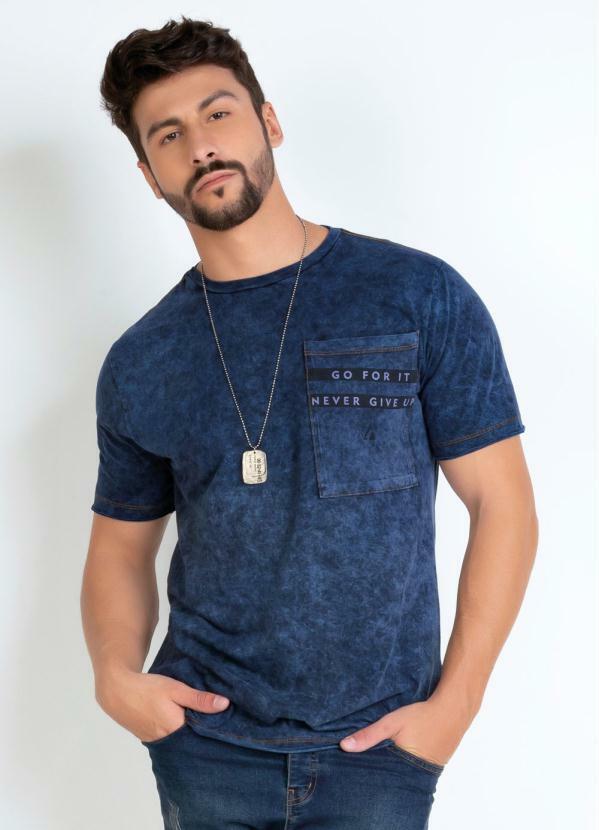 Camiseta (Marinho) com Efeito de Lavanderia Camiseta (Marinho) com Efeito de Lavanderia