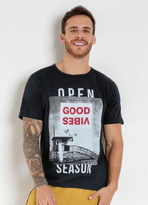 Camiseta (Preta) com Estampa na Frente