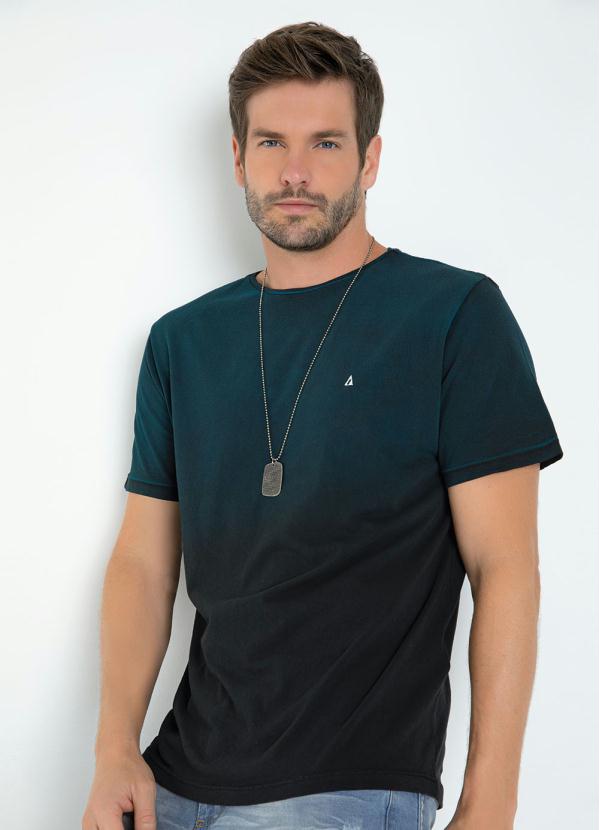 Camiseta (Preta e Azul) com Efeito Spray