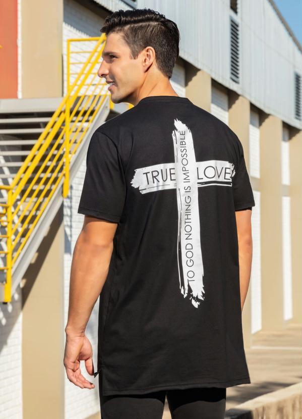 camiseta estampa nas costas