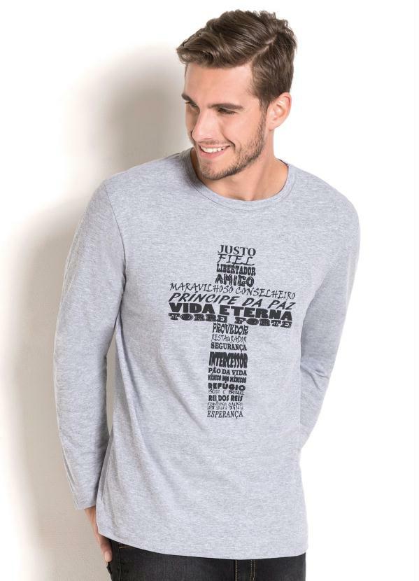 camiseta com estampa de cruz