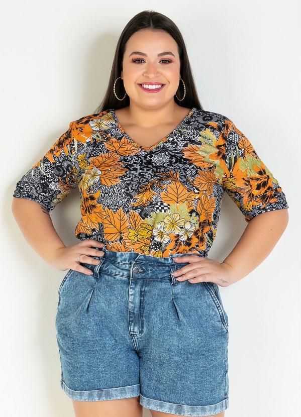 Blusa (Floral) com Barra Arredondada Plus Size