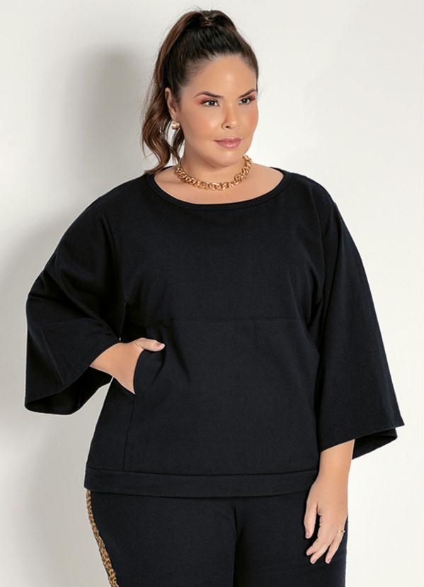 Blusa (Preta) com Mangas Amplas e Bolso Plus Size