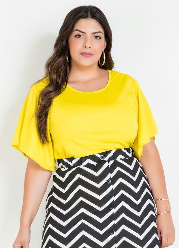 blusa amarela plus size