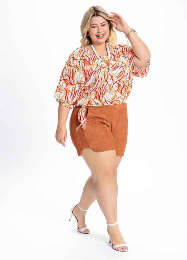 blusa com amarração na frente plus size