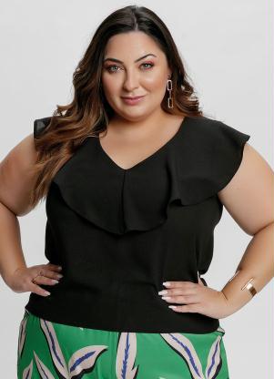 Blusa Plus Size Preta com Babado no Decote