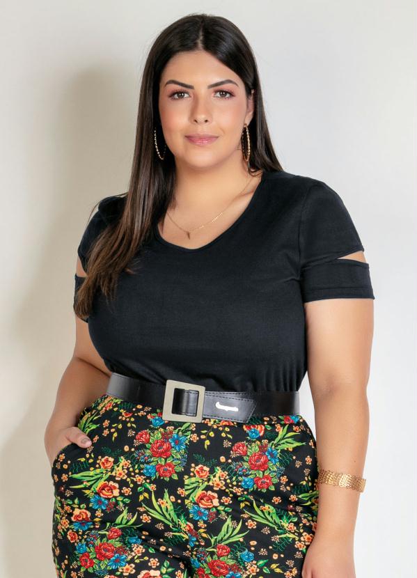 Blusa (Preta) com Mangas Vazadas Plus Size Blusa (Preta) com Mangas Vazadas Plus Size