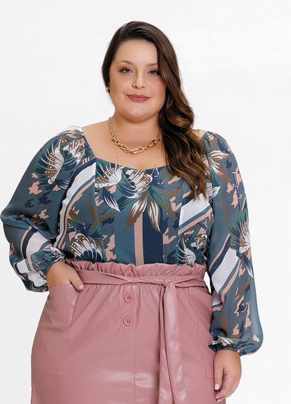 Blusa Plus Size (Floral Color) com Mangas Bufantes Blusa Plus Size (Floral Color) com Mangas Bufantes
