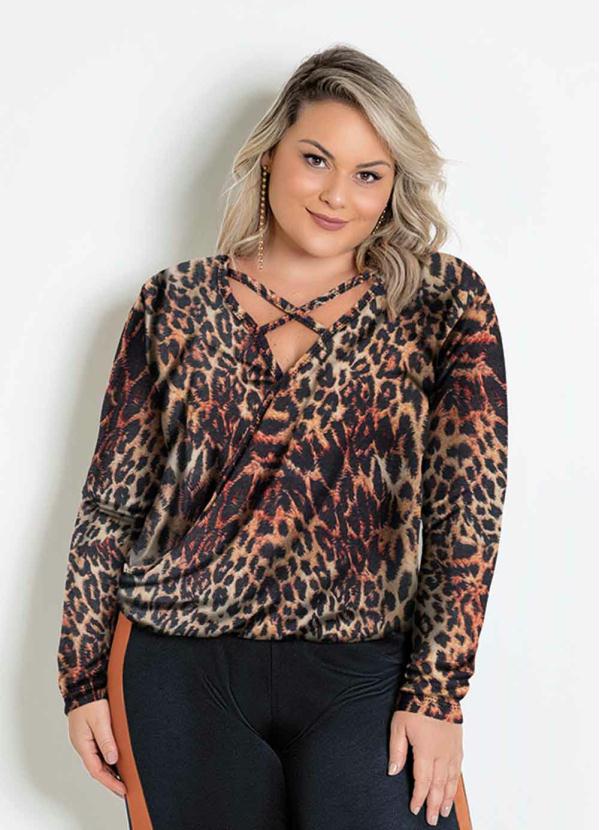 blusa de gola alta plus size
