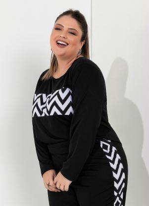 Blusa (Preta) com Recorte Plus Size Blusa (Preta) com Recorte Plus Size