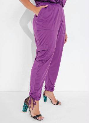 Cal�a (Roxa) Jogger com Bolso Cargo Plus Size